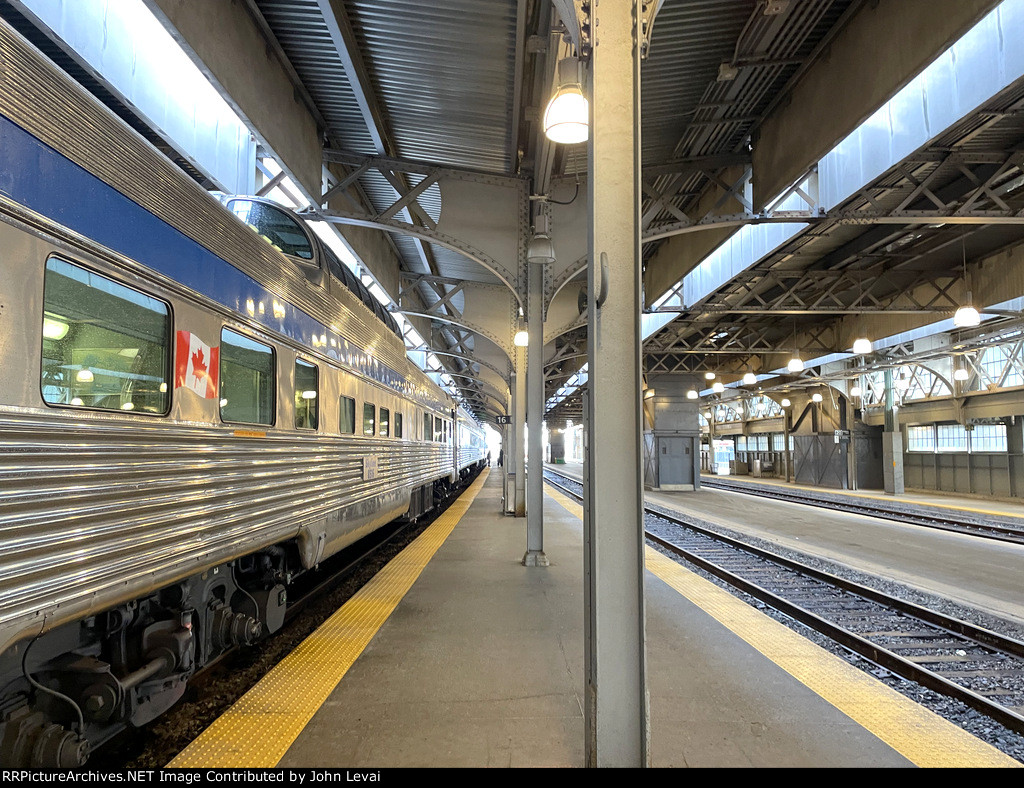 VIA1 at Toronto Union Station-looking east 